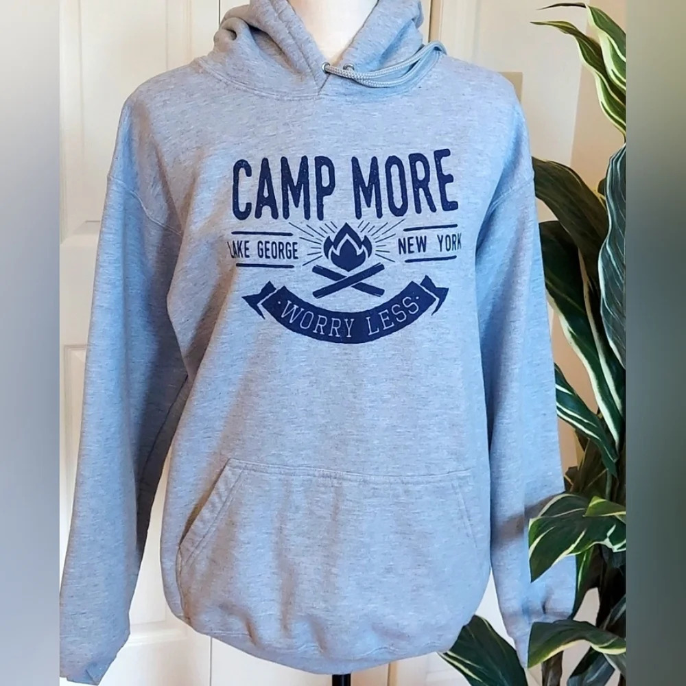 Woomens Hoodie Sweatshirt | Lake George, NY | Size Medium | Grey | RUNS SMALL